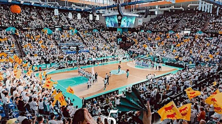 BALLE ORANGE – Clasico pour l’Élan Béarnais. Choc au sommet pour Basket Landes